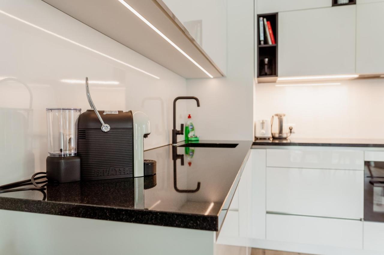 Dream Stay - Modern Apartments In City Centre Reval Esterno foto