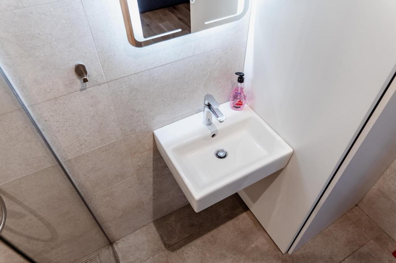 Dream Stay - Modern Apartments In City Centre Reval Esterno foto